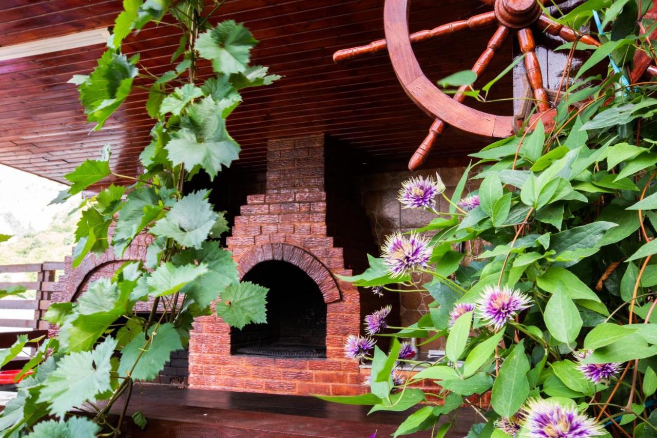 Casa Camelia Hotel Dubova Eksteriør billede