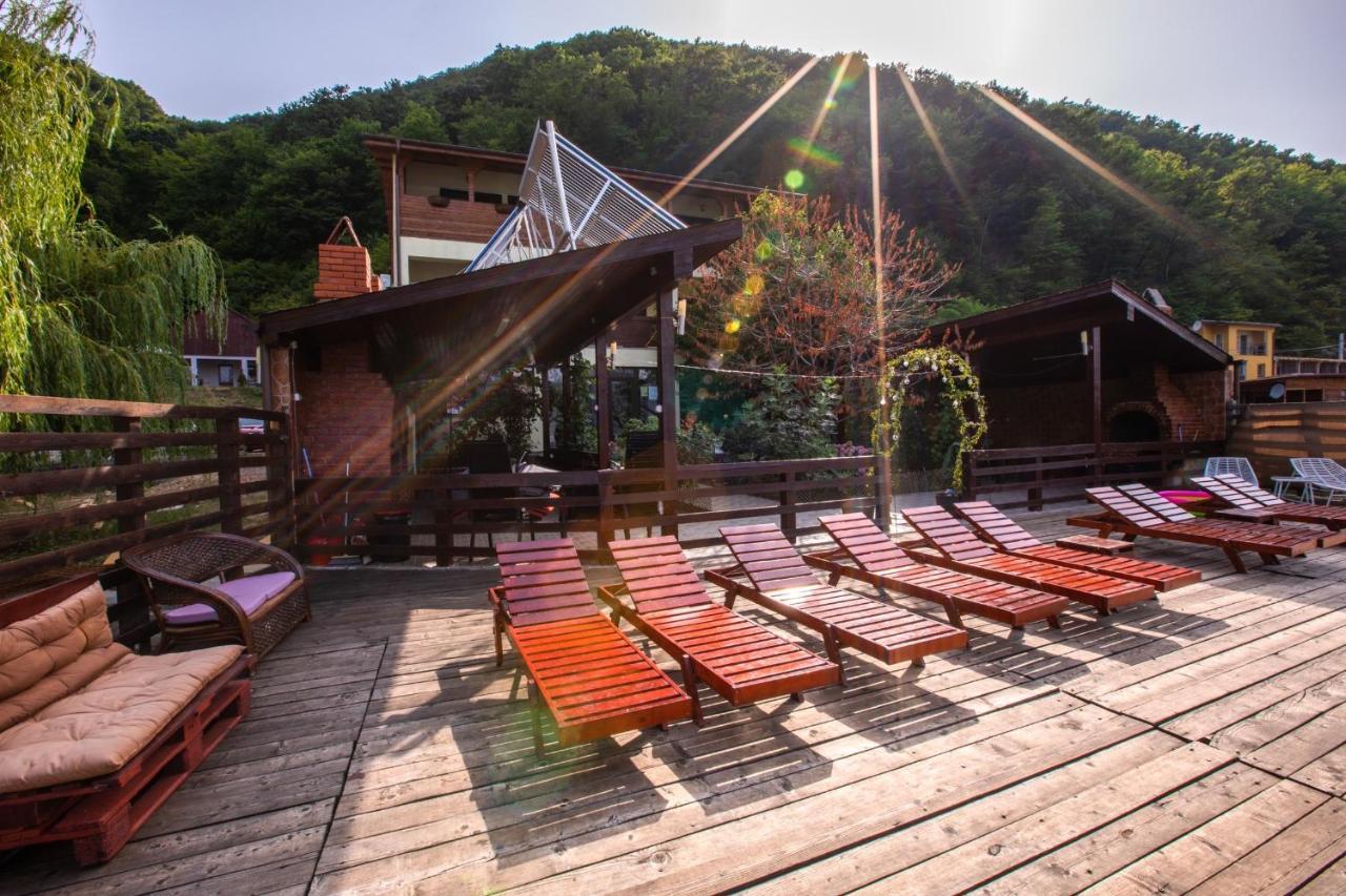 Casa Camelia Hotel Dubova Eksteriør billede